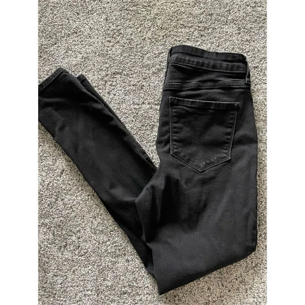 Old Navy Rockstar Super Skinny High Rise Jeans